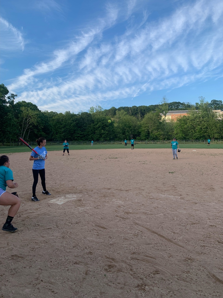 shorelinesocial's tweet photo. Some fun games on Monday! Don't miss sign ups for our Wednesday night league!! 
https://t.co/yKm3Yqbsp2

#softball #summer #summersoftball #groton #grotonct #connecticut #coedsports #adultleagues #adultsports #be social https://t.co/QUmtFbqSIE