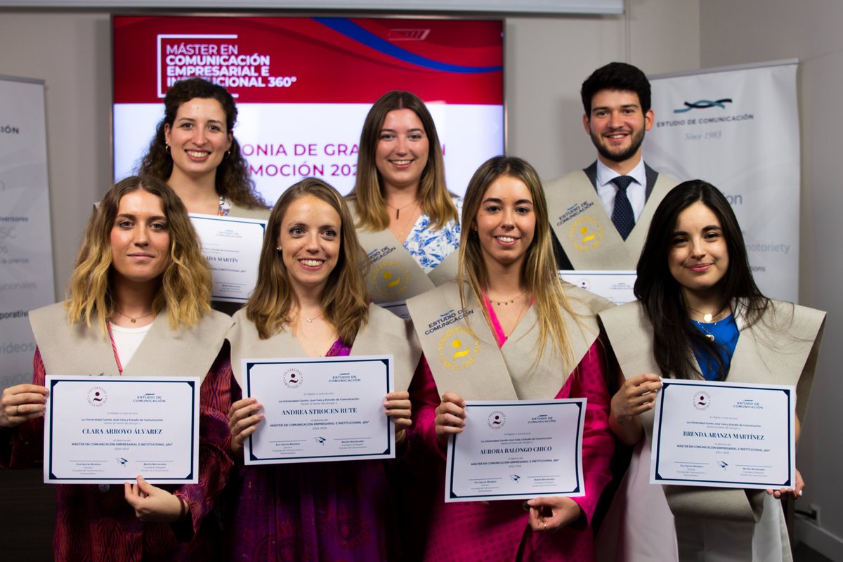 EstComunicacion's tweet photo. 🎓 Los alumnos del Máster en Comunicación Empresarial y Relaciones Institucionales 360ª ya se han graduado y han recibido sus diplomas. Les deseamos lo mejor en esta nueva etapa👏 ¡Enhorabuena a todos! https://t.co/IWKlLromQs