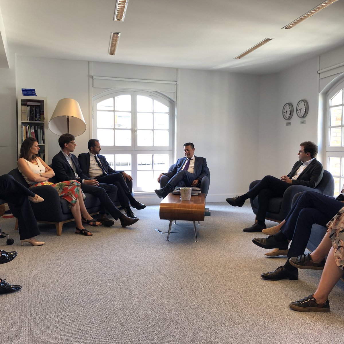thomas_baur's tweet photo. Inspiring “fireside” chat with @nikdeogun from @BrunswickGroup in the 🇺🇸, reflecting on his personal experience, how global leading companies are facing business-critical issues, and how advisors like us can help them navigate the world’s complexity. Merci beaucoup, Nik! https://t.co/Y0HcvNBtK8