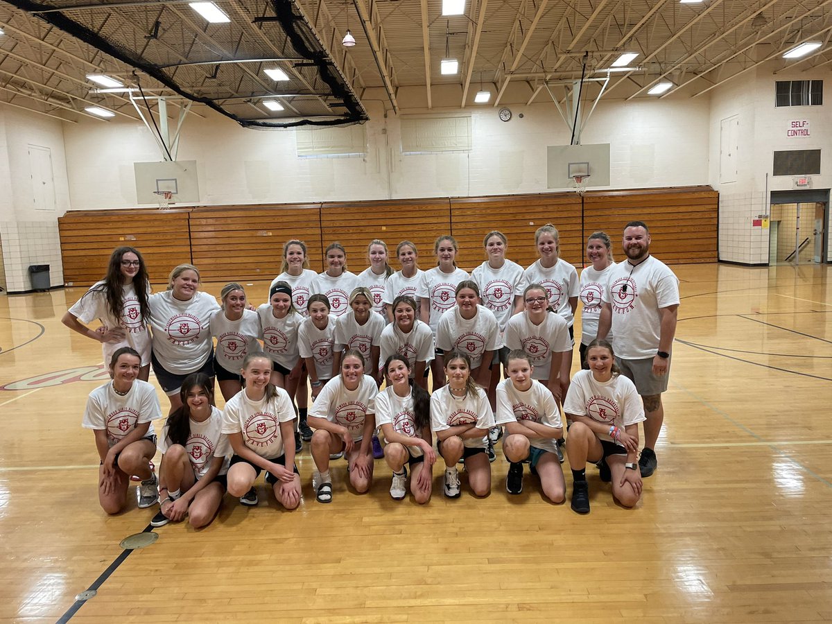 Red_Devils_GBB's tweet photo. What a great week of camp! The girls played hard, learned a ton, but more importantly they had fun! Bright future with great kids!  #HAVEFUN #heart #attitude #vision #excitement #focused #united #noregrets @cwoodreddevils @MrGriffisCIS @CindyDucca @MrRodgersPE @KellyMayle1 https://t.co/WSa5t1B5jI