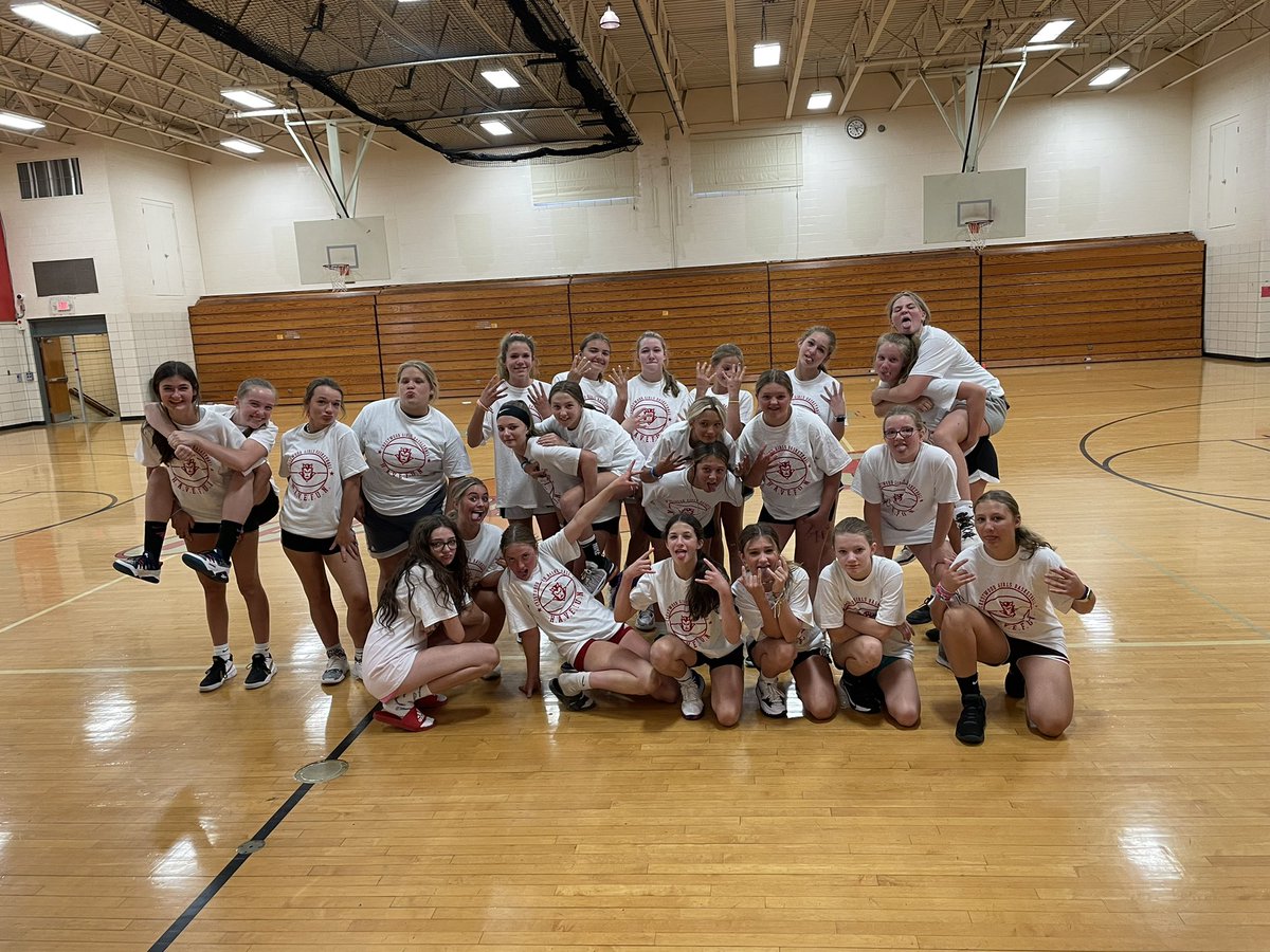 Red_Devils_GBB's tweet photo. What a great week of camp! The girls played hard, learned a ton, but more importantly they had fun! Bright future with great kids!  #HAVEFUN #heart #attitude #vision #excitement #focused #united #noregrets @cwoodreddevils @MrGriffisCIS @CindyDucca @MrRodgersPE @KellyMayle1 https://t.co/WSa5t1B5jI