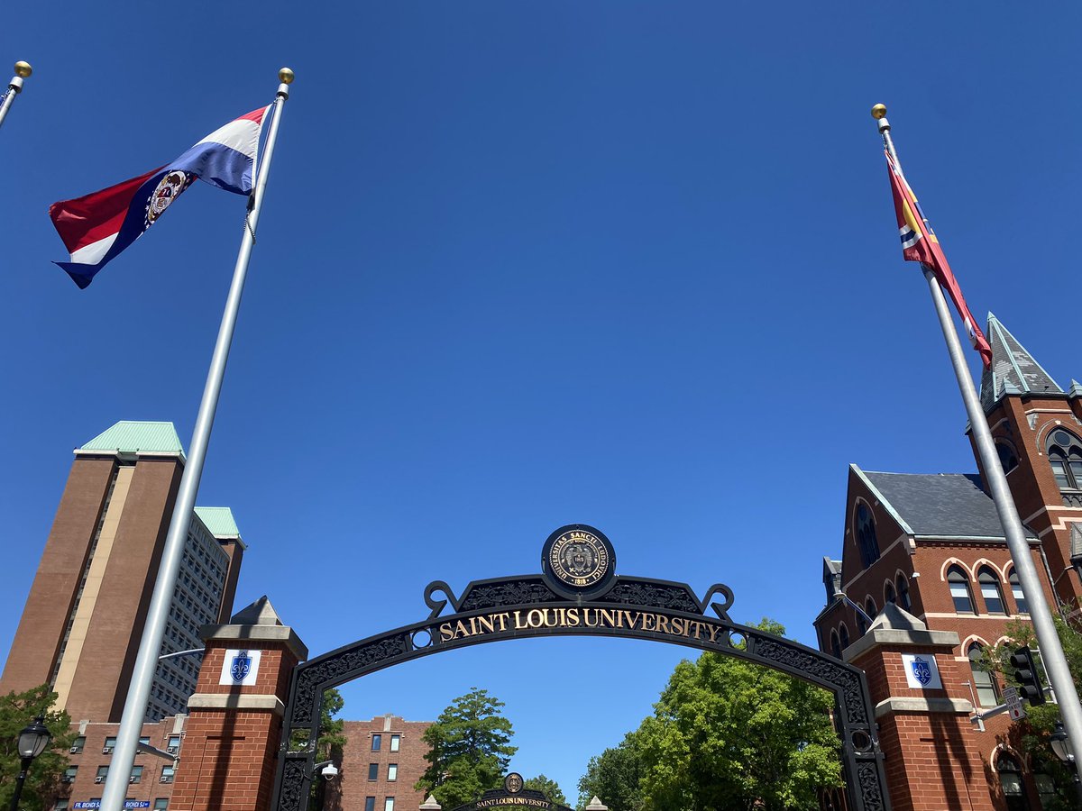 SSCSeniorTrip's tweet photo. Awesome campus visit Saint Louis University! Special thanks to Dr. Rhinesmith (SSC Alum/SLU professor) for the Q&amp;A and showing us around!!! @erhinesmith https://t.co/KNwv2ck8TZ