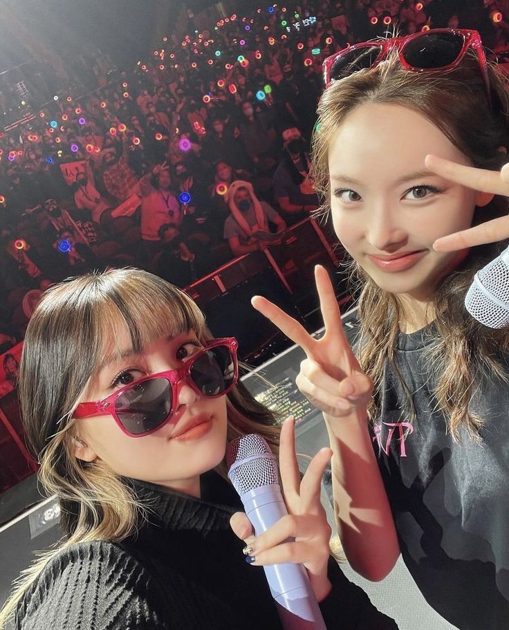 bangtwice79_'s tweet photo. @Skyy_099 J-Hoping 🤞
#NAYEON #MOMO #ImNayeon 💗 https://t.co/NarOhyLGdE