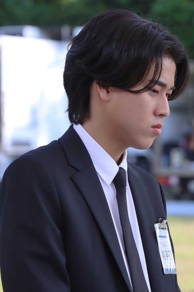 astronaut_limo's tweet photo. 멜론 비하인드 포토들 진짜 너무 이뻐,,,
이부장님,,ㅠㅠㅠㅠㅠㅠ https://t.co/yQCLQDmAYw