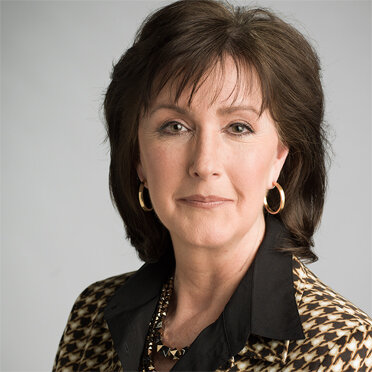 SmithAlumni's tweet photo. Our latest Terp Titans event is less than a week away! Cary Hatch ‘78 @caryhatch, CEO & Brand Advocate of @mdbcomm, will share her insight as a 40+ year veteran of the advertising industry.
Register today! https://t.co/P7ayttag82
@Maryland_Alumni #DCTerps #NOVATerps https://t.co/XFFSaa8LEy