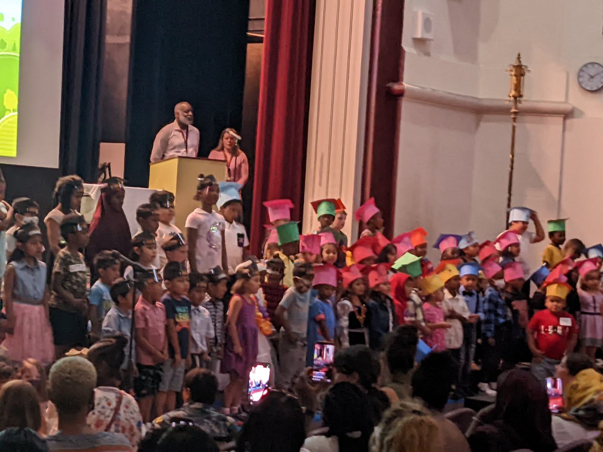 Folwell Community School tweet media