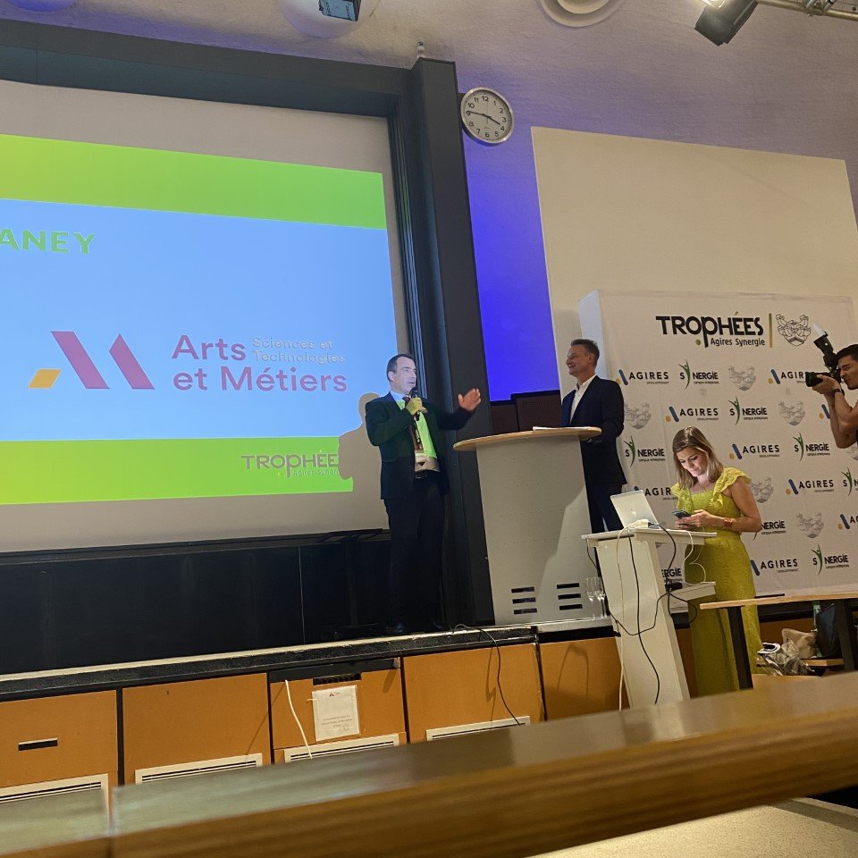 🚀Lancement des Trophées Agires-Synergie 

Dans quelques instants nous découvrirons les lauréats de cette édition 2022 ⏱️

Merci à nos partenaires <a href="/agorize/">Agorize</a> , <a href="/choosemycompany/">CMC_NEWS</a>, <a href="/ConferenceDesGE/">Conférence des grandes écoles</a>, <a href="/ActuFNEGE/">FNEGE</a>, <a href="/jobteaser/">JobTeaser</a> 😍
