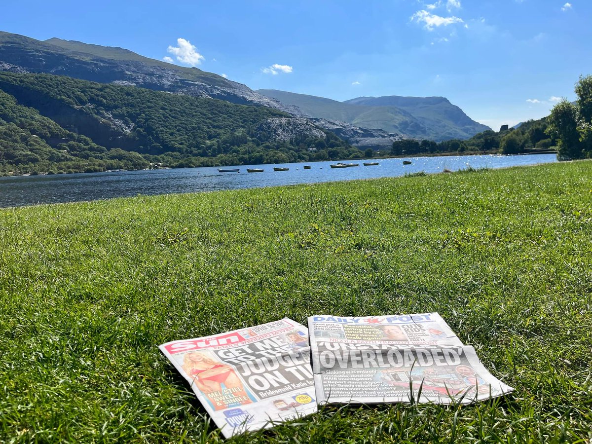 When a patient newspaper activity group moves from the ward to Llanberis... #MHRehab #NewsUpdates #Sunnydays #TherapeuticDays <a href="/SarahCl63653435/">Sarah Clarkson</a> @nickyjdenbigh <a href="/LeightonHobson/">Leighton Hobson</a>