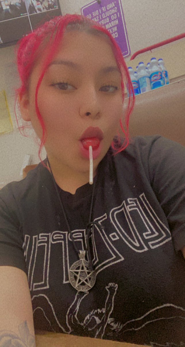 NotSlimGirl1's tweet photo. Saleing stuffed lollipops #breastislife #dildoridding #feetaddict #feet #feetpicsforsales #feetworship #feetjob https://t.co/87mKHXlPvA