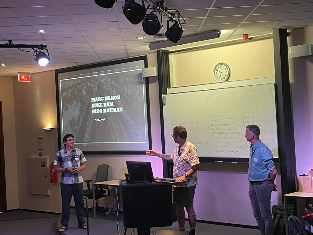 REACH symposium: we hangen aan de lippen van @AukeHam @marchanou <a href="/Nicohofman/">Nico Hofman</a> - herstel na PICS is topsport, maar hoe dan? #icu_reach <a href="/PACA_Aalsmeer/">PACA</a> @HvAUrbanVital <a href="/amsterdamumc/">Amsterdam UMC</a> #pics #icrevalidatie #topsport