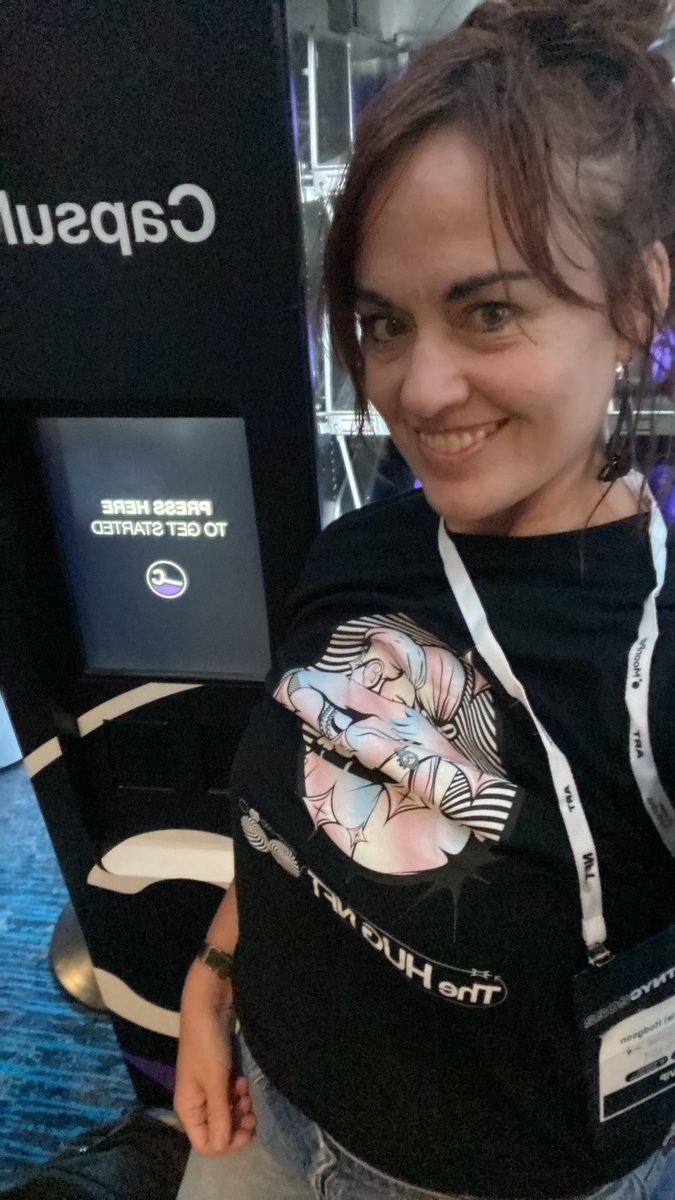 TheHUGNFT 🤗 tweet media