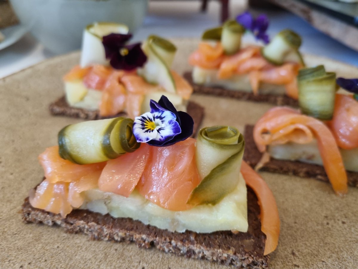 Devon_Wright tweet media