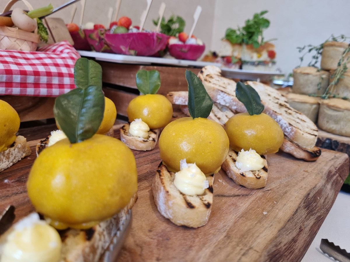 Devon_Wright tweet media