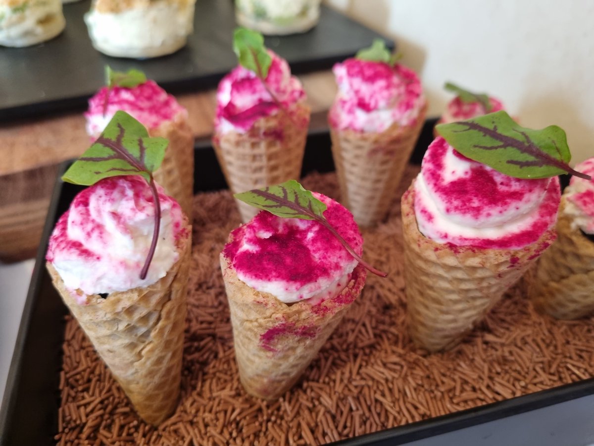 Devon_Wright tweet media