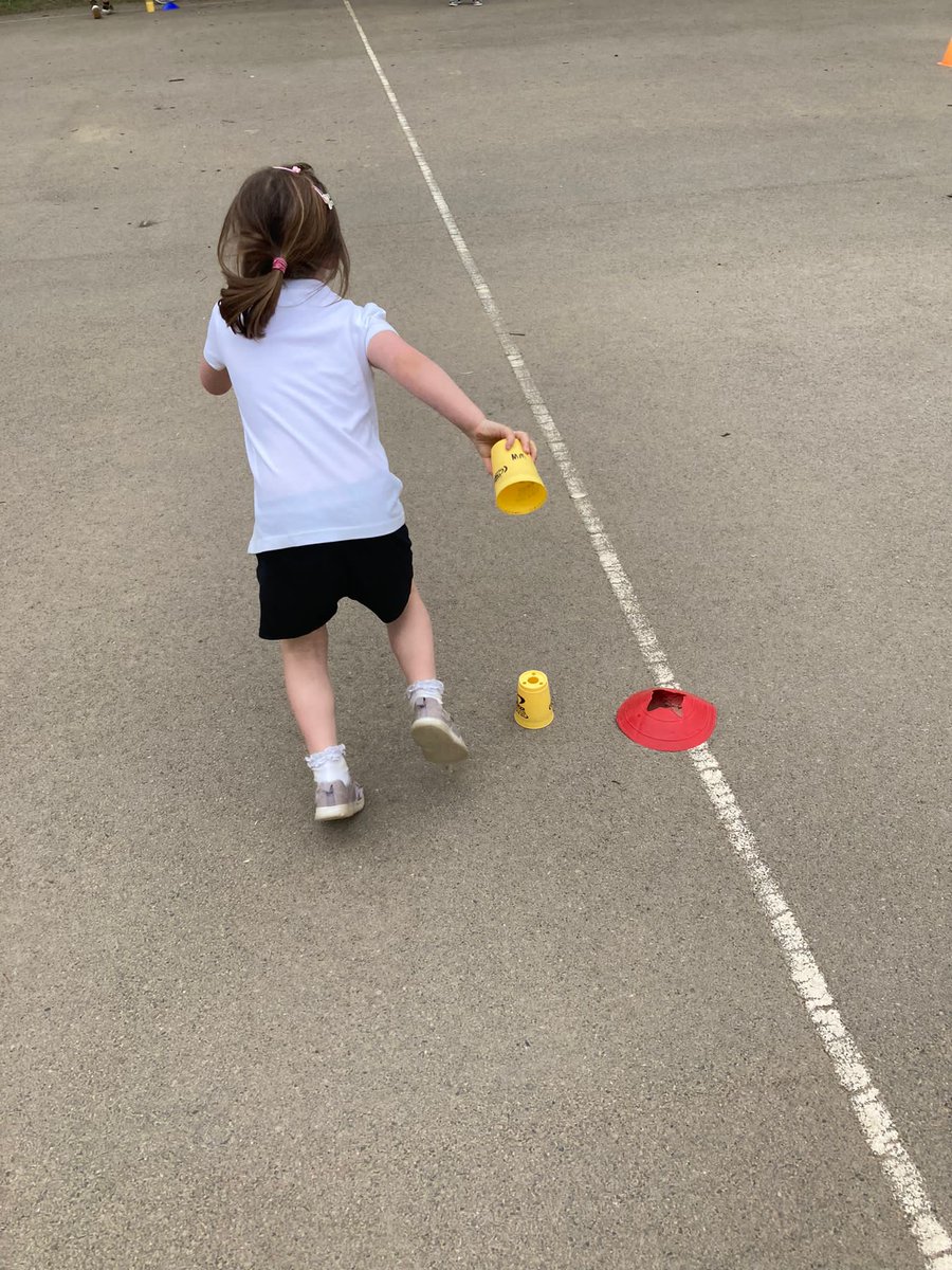 Mrs Knight tweet media