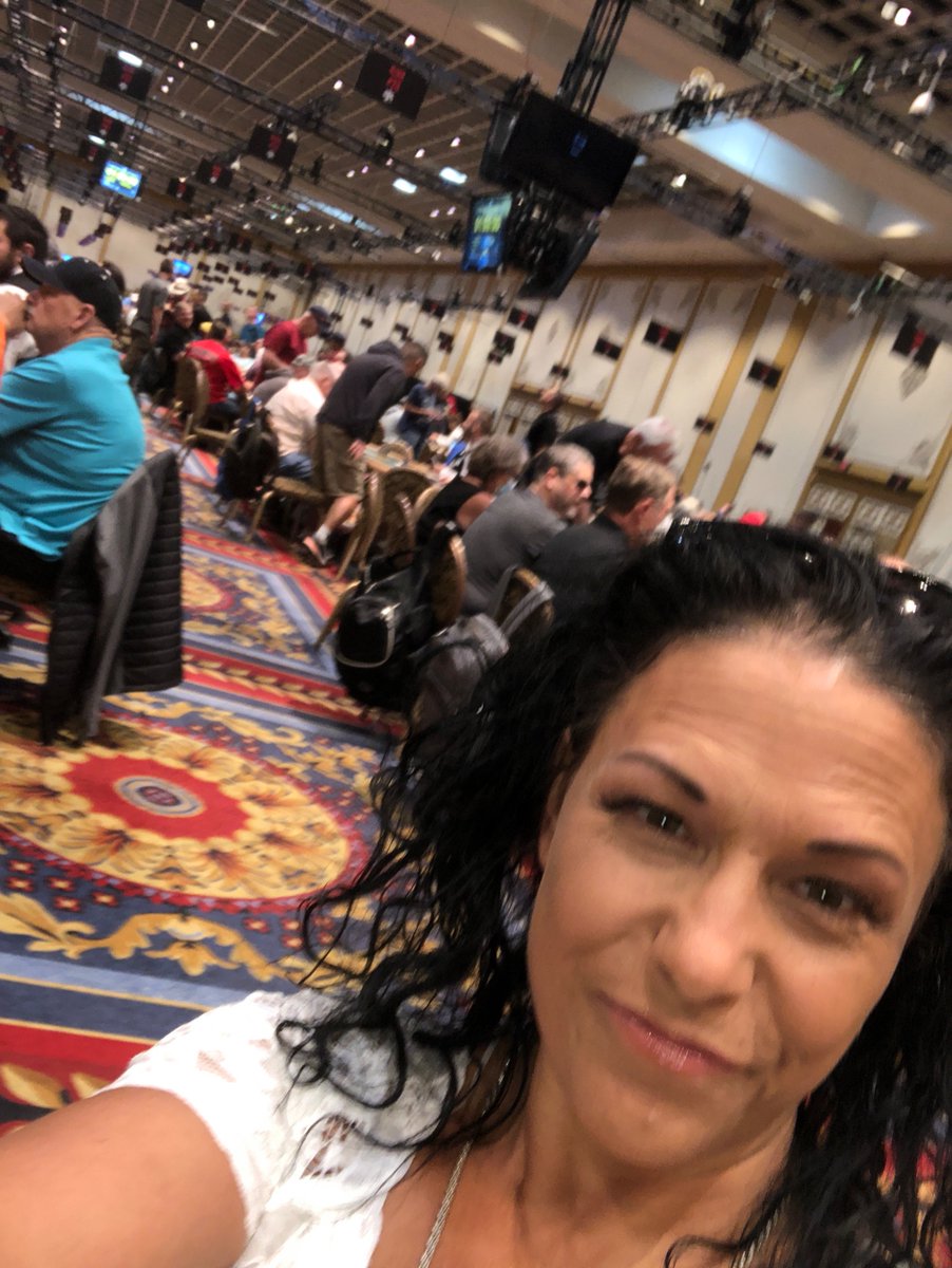 Istillgotit tweet media