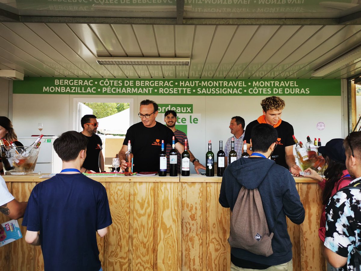 Vins Bergerac-Duras (@bergeracvins) on Twitter photo Les Vins de Bergerac et Duras sont présents sur <a href="/BordeauxFeteVin/">Bordeaux Fête le Vin</a> avec <a href="/AANA_officiel/">Agence de l'Alimentation Nouvelle-Aquitaine</a> ! On vous attend du 23 au 26 juin pour déguster les vins de nos vignerons ☀️🍷#bordeauxmaville #BFV2022 #vinsdebergeracduras #bergerac Les Vins de Bergerac et Duras sont présents sur <a href="/BordeauxFeteVin/">Bordeaux Fête le Vin</a> avec <a href="/AANA_officiel/">Agence de l'Alimentation Nouvelle-Aquitaine</a> ! On vous attend du 23 au 26 juin pour déguster les vins de nos vignerons ☀️🍷#bordeauxmaville #BFV2022 #vinsdebergeracduras #bergerac
