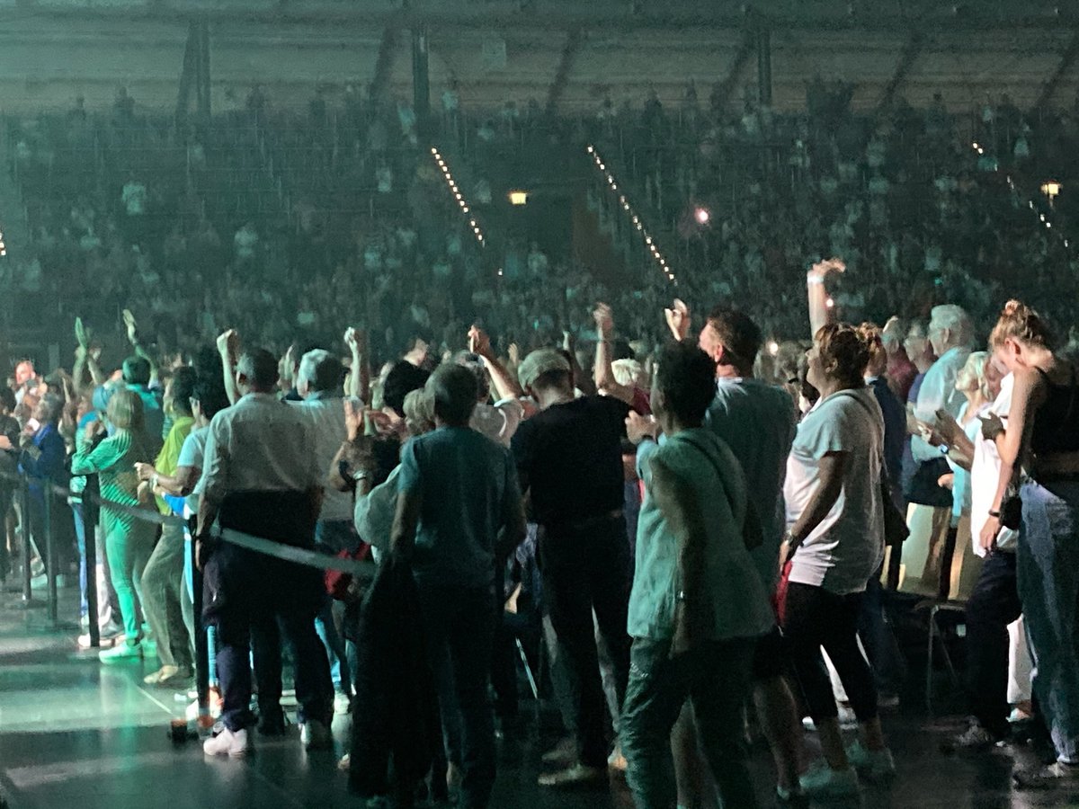 baronvonharris's tweet photo. #TD91... super show #ImmobilienArena @ZuccheroSugar - seriously epic crowd tonight 🤟🤟🌟🌟🤩🤩 https://t.co/Cekoc3PwAn