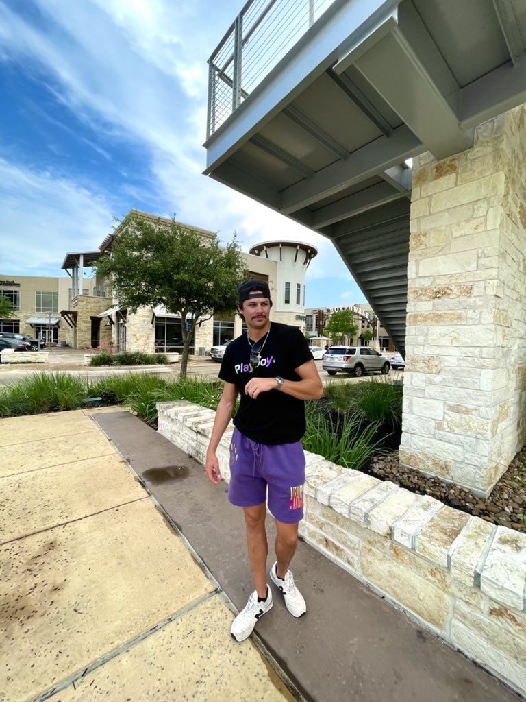 HoltonCarter tweet picture