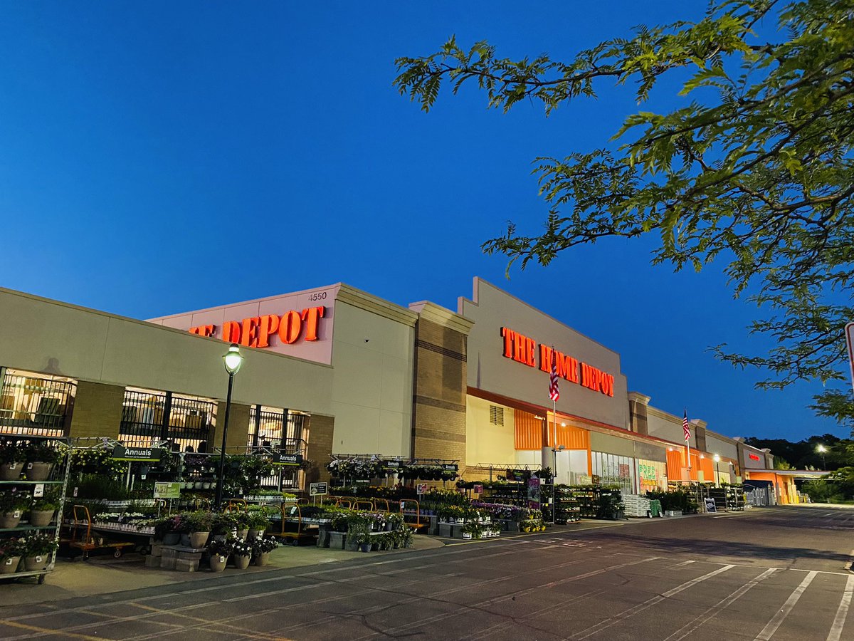 JustinGTHD's tweet image. Happy 4th of July from #2828life!! @cdoering5 @jeremybigbear @JFields_THD @westons2310 @RLM4040 @RickyrayHD @BobPold @DillonTHD @Jamie_1842HD @AustinK89261970 @bergeland_jason @BurroughsPaul @KKapsner2828 @WenischDw @christina_l4747 @CampSweenScott @crystal_hanlon