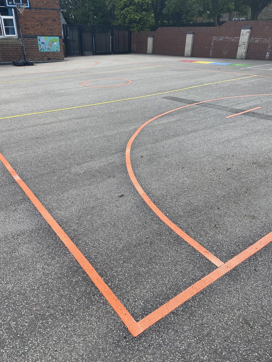 cutthorpe's tweet photo. We have new playground markings here at Cutthorpe… just in time for the lovely weather we’re having ☀️ 🏃♀️ 🏃 🐍 🪜 🤩
.
#teamcutthorpe #primaryschool #playgroundlife #snakesandladders #basketballcourt https://t.co/H25TGJRIWu