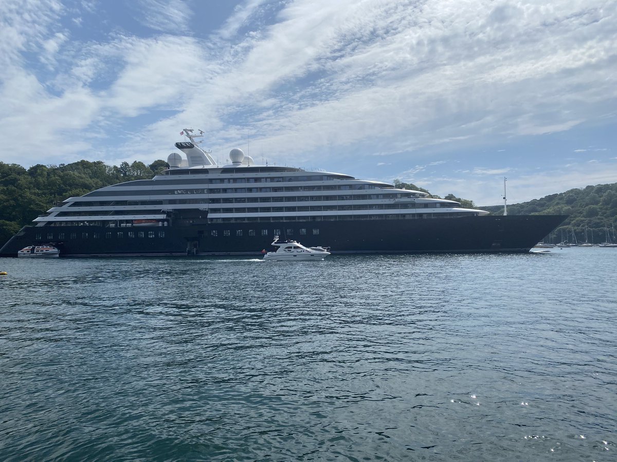 ScenicEmerald's tweet photo. Today, Scenic Eclipse came to the U.K. for the first time. It was an incredible sight to see The World’s First Discovery Yacht sail into Fowey Harbour. 

#ScenicEclipse #ScenicCruises #ScenicWonder https://t.co/vqBOgOnUw3