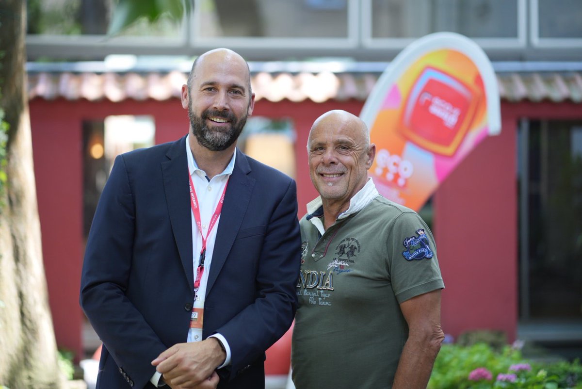 Schöne Grüße aus Köln von unseren eco Geschäftsführern <a href="/HaraldSumma/">Harald A. Summa</a>  und @_AlexanderRabe_ . Wir stehen in den Startlöchern für den #ecoaward 🚀. Wir freuen uns darauf heute bereits zum 20. Mal die Besten der Besten der Internetwirtschaft mit dem #ecoaward auszuzeichnen 🚀.