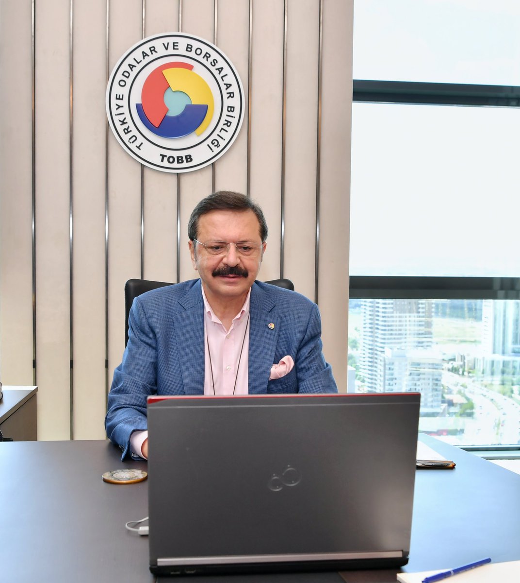 RHisarciklioglu's tweet photo. TOBB Türkiye Hizmetler Meclisi’nin toplantısına video konferans yöntemiyle katıldım. 
Ülkemiz ekonomisine önemli katkılar sağlayan sektörün sıkıntı ve taleplerini değerlendirdik.
Meclis Başkanı @bozdaghu ve Meclis üyelerini çalışmalarından dolayı tebrik eder, başarılar dilerim. https://t.co/n3655rMkHs
