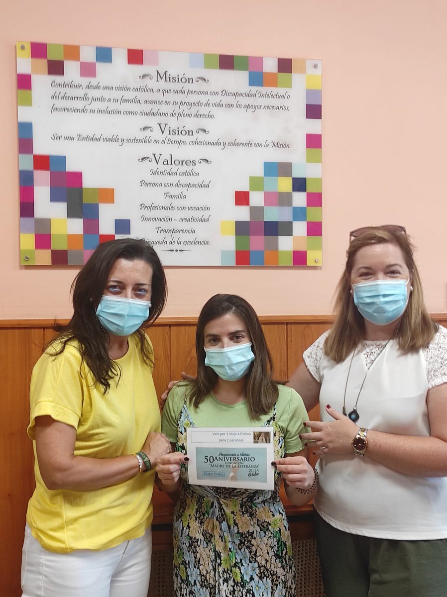 Seguimos preparando la Peregrinación a Fátima con mucha ilusión. Gracias a Viajes Reina por regalar 2 viajes para dos personas y enhorabuena a Raquel y Aurora las ganadoras de los viajes en la rifa de la fiesta de verano. Si quieres venirte...aún estás a tiempo.