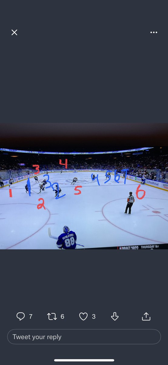 jdb199713's tweet photo. @spittinchiclets No…. Its a common line change https://t.co/dAem75WQyr