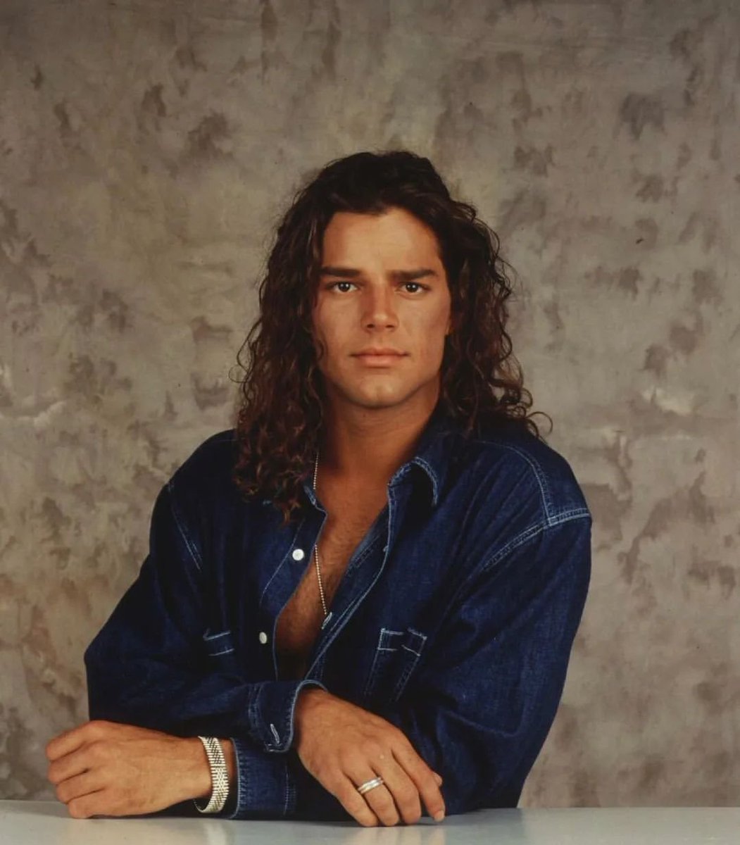 #TBT ¿Qué canción te recuerda a <a href="/ricky_martin/">Ricky Martin</a>? 🎶❤️

#webteamricky