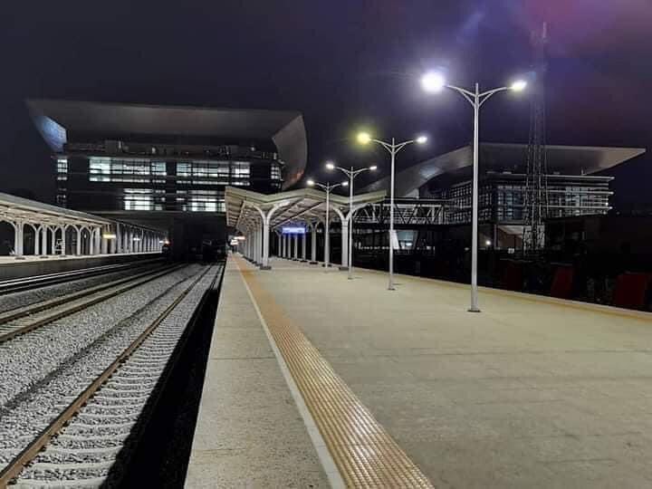 Nk_Kiki's tweet image. In 2021, the Nigerian Railway Corporation (NRC) generated a total of N5.70b in revenue, representing a 226.44% increase from the N1.75b generated in 2020. This is according to the National Bureau of Statistics (NBS) Rail Transportation Data for 2021 released yesterday.