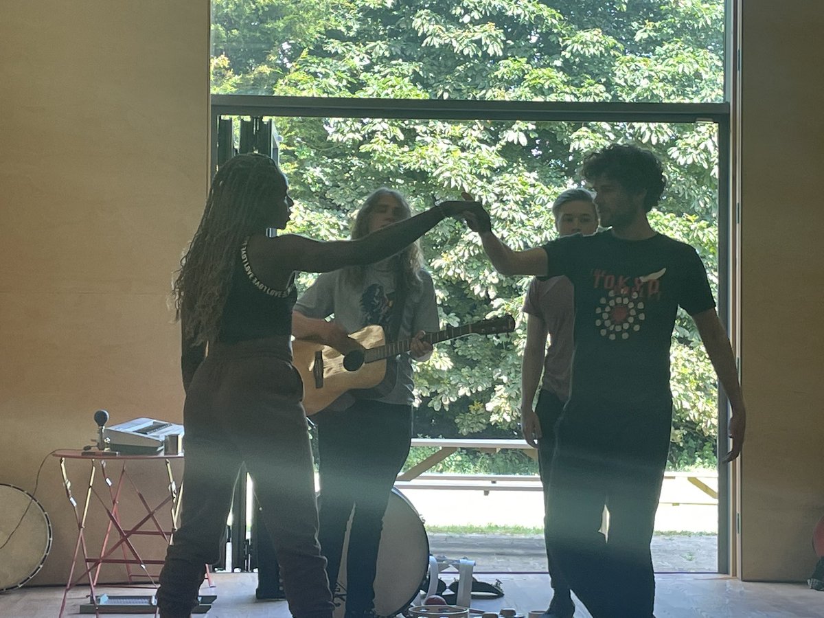 DAY 4 of rehearsals - collaborating with our amazing <a href="/frost_katy/">Katy Latham</a> #choreography #macbeth <a href="/red_rose_chain/">Red Rose Chain</a>