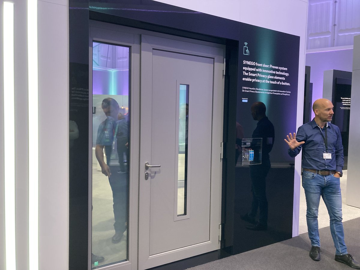 c_ranfeld's tweet image. Yesterday, I finally managed to explore @REHAU_Group&apos;s #WorldofWindows to see the #SmartPrivacy windows in action. One of the best projects I was ever a part of :-)