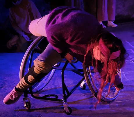 @cairdefestival & Hawk’s Well Theatre present Unearth Unearth is a journey of finding joy & strength in our differences, and power in our collective connection to earth through dance and narrative. Tue 5 July 🎫>>bit.ly/3OFKINP #CSAF #Dance #Sligo