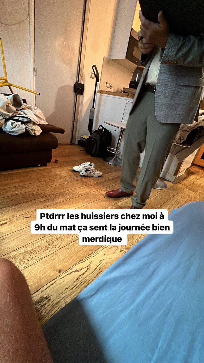PatrickAdemo's tweet photo. EN STREAM 

Les huissiers acte II
https://t.co/d3PreMDFas https://t.co/W1LGN7QfgN