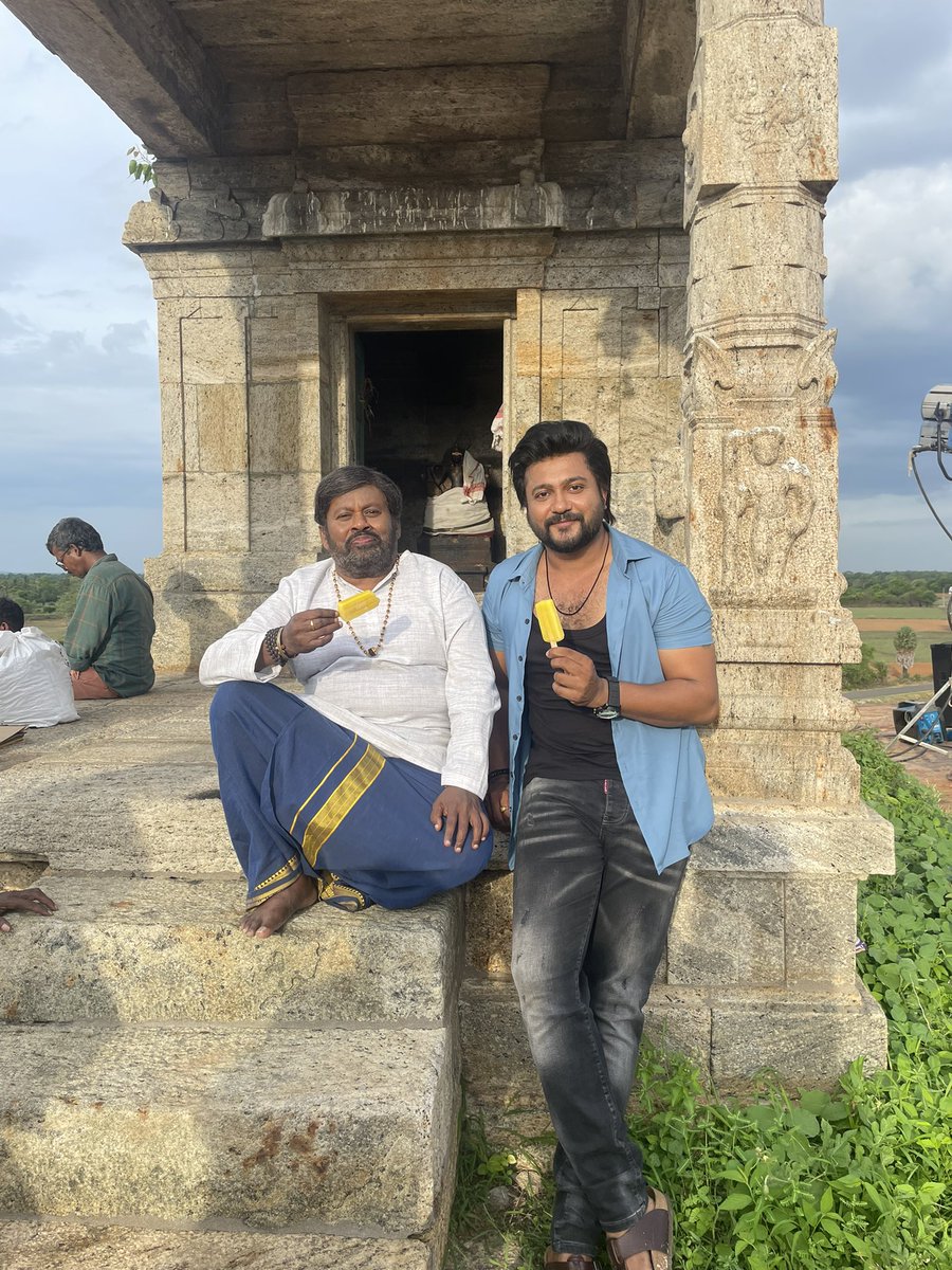Welcome on board legendary actor #Senthil sir. <a href="/actormaniprabhu/">Actor Manikandaprabhu Senthil</a> join the cast of #ThadaiUdai 
Real father and son acting as  reel father and son too!
@MffProduction @ReshmiMenonk <a href="/NarangMisha/">Misha Narang</a> @Rockyj14 <a href="/shakthi_dop/">Shakthi</a> <a href="/b_aathif/">B Aathif</a> <a href="/ponkathiresh/">PK</a> <a href="/Vairamuthu/">வைரமுத்து</a> <a href="/proyuvraaj/">Yuvraaj</a>