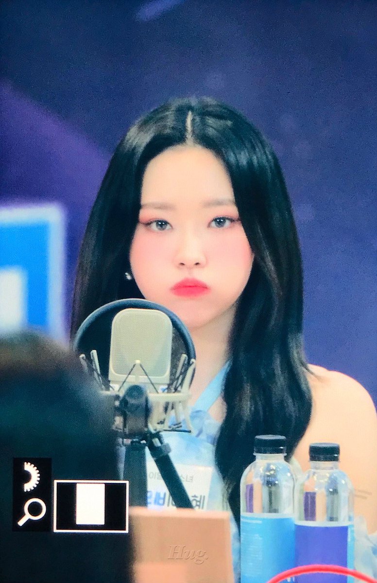 Hug_1113's tweet photo. 220623 프리뷰

#이달의소녀 #올리비아혜
#손혜주 #혜주
#LOONA #OliviaHye https://t.co/prWe2CObVj