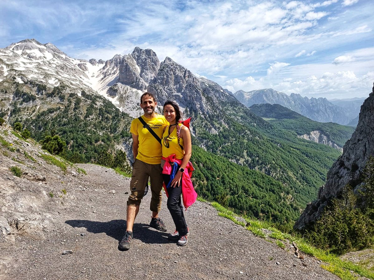 giroscopoviaja's tweet photo. 🇦🇱La ruta de senderismo que va de #Valbone a #Theth (o viceversa) es de dificultad moderada. Y la satisfacción de coronar la cima es un disfrute visual con las espectaculares vistas panorámicas de los Alpes albaneses... Único!
#albania #Valbona #trekking #hiking #hikingadventures https://t.co/OUrp21S02g