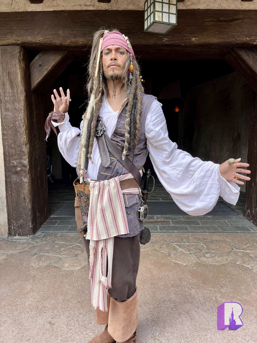 DLPReport's tweet photo. 📍Captain Jack Sparrow! 🏴‍☠️ https://t.co/uZGpFMPQkC