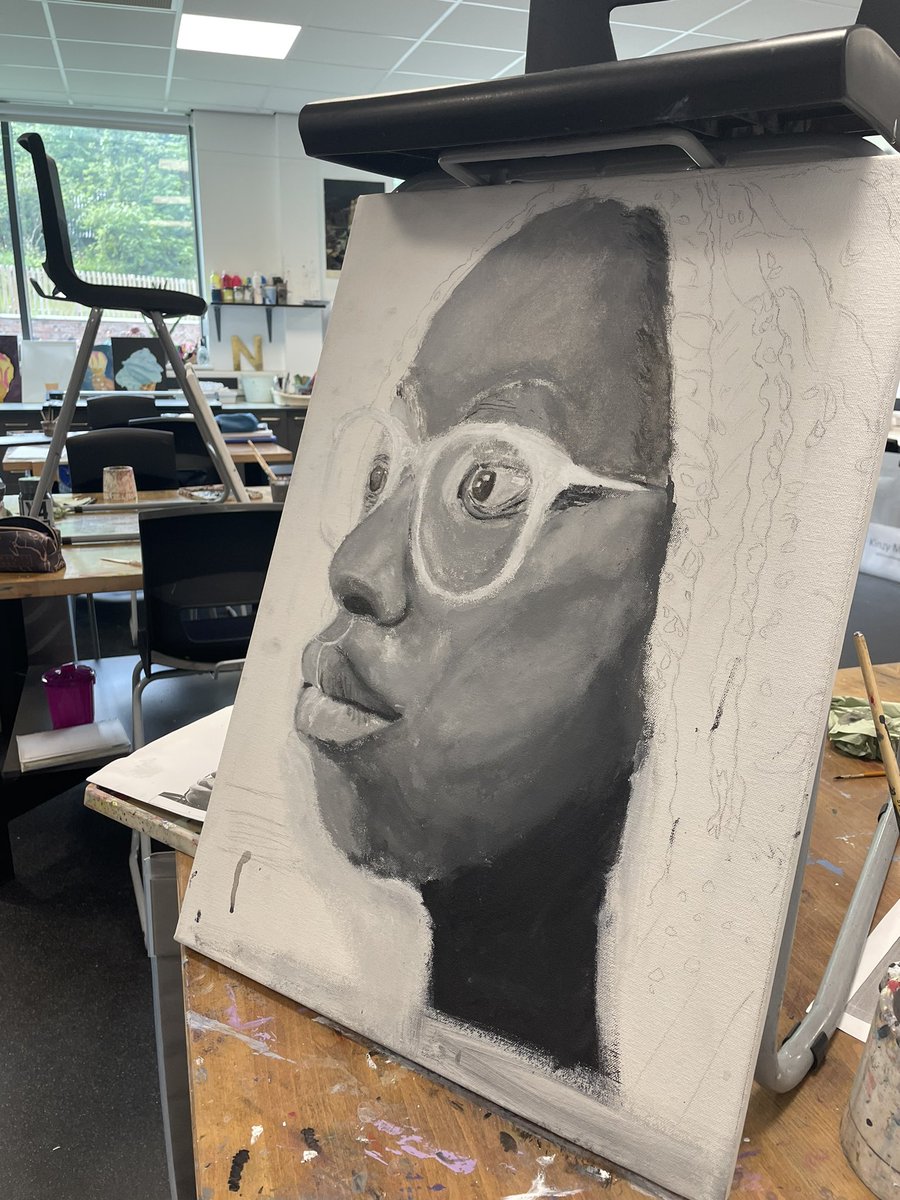 art_dtc's tweet photo. Year 10 GCSE artists are nearly half way through their cycle 3 assessment pieces…I’m so proud of their efforts and hard work on Day 1! Can’t wait to see the finished pieces tomorrow. @DixonsTC https://t.co/z5OEMrpCTF