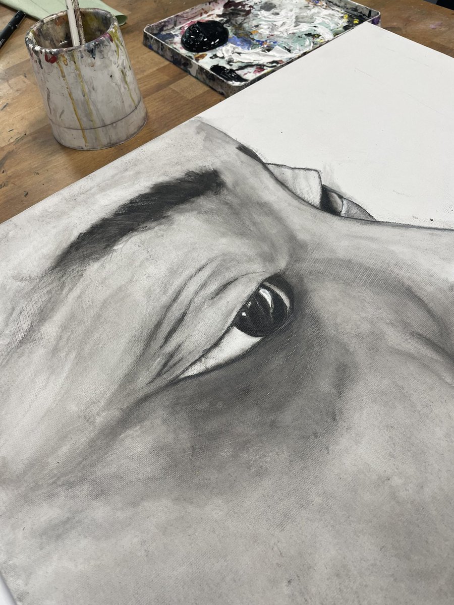 art_dtc's tweet photo. Year 10 GCSE artists are nearly half way through their cycle 3 assessment pieces…I’m so proud of their efforts and hard work on Day 1! Can’t wait to see the finished pieces tomorrow. @DixonsTC https://t.co/z5OEMrpCTF