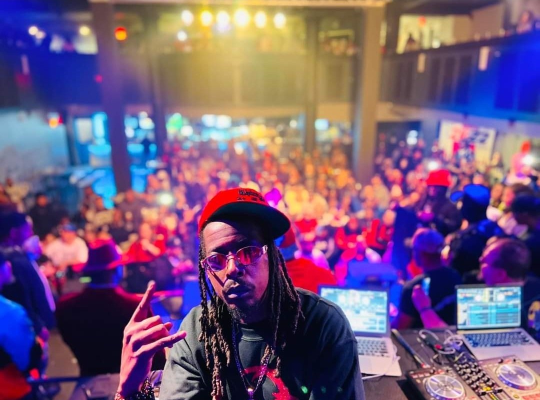 queenelizabella's tweet photo. Issa real nigga birthday! π₯³
Happy Birthday to the π Core DJ @IAMDJQBALL Enjoy your day! π€πΎ
#qballyougoingcrazyjoe
#coredjsworldwide
#TheDigitalFlyJockβ https://t.co/OJnuEj64T4