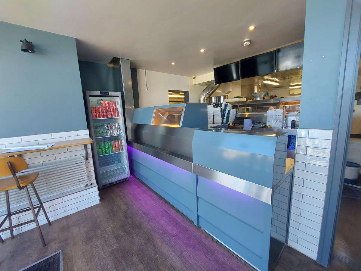 KFELtd's tweet photo. What a view! 👀

The Harbour Restaurant on the #Barbican, #Plymouth, now has a takeaway too with a 3 pan #Kiremko counter range powered coated in a calming blue grey! 
 
This is the 5th site owner Sarah Lock has ordered a Kiremko range for &amp; we wish her and her team all the best. https://t.co/tbXKz8nzdW