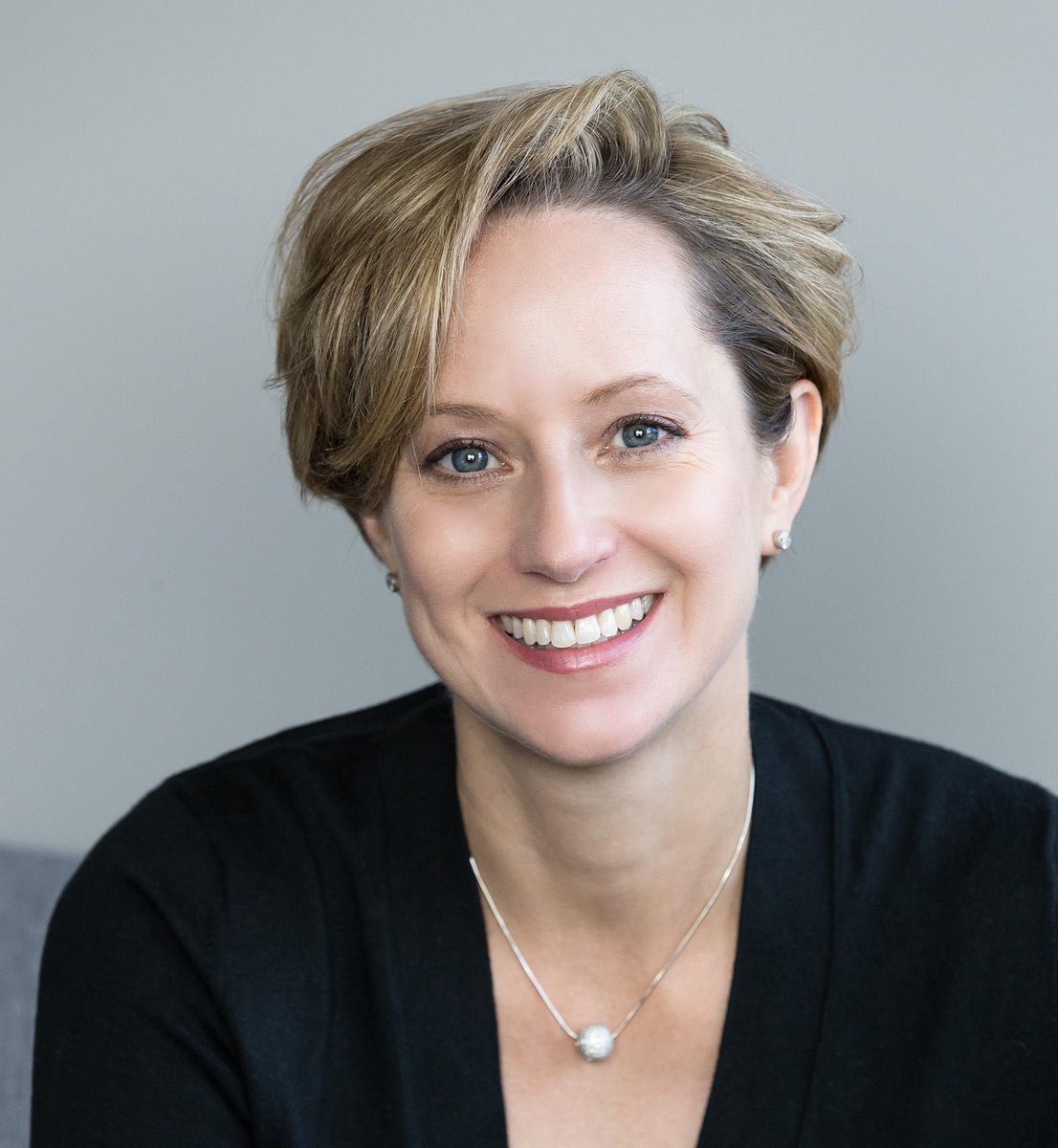 Talking to your teens about alcohol can be tricky! New episode today features <a href="/LDamour/">Lisa Damour, PhD</a>, who talks about how to help your child want to make good decisions - and how to discuss your relationship to #drinking even you’ve made some bad decisions. podcasts.apple.com/us/podcast/par… #odaat