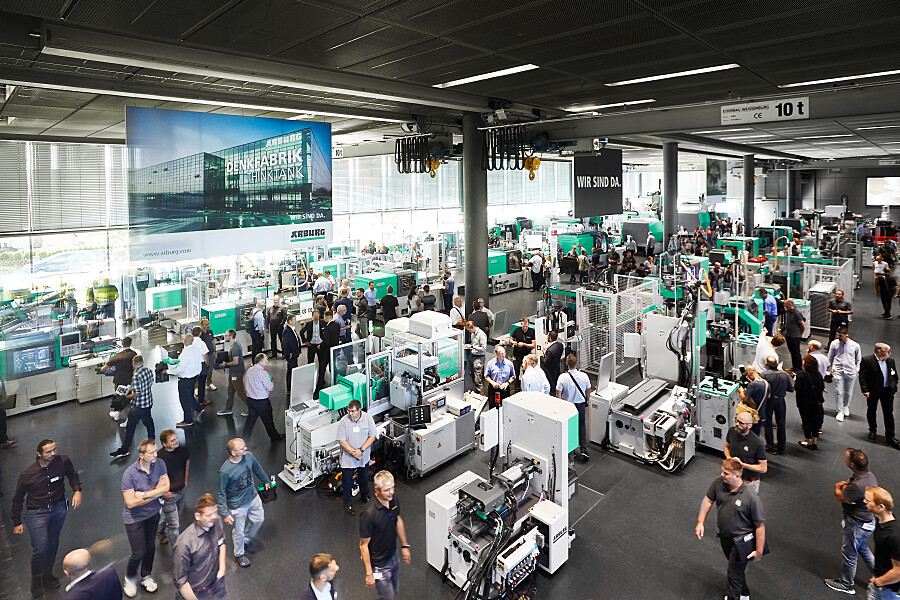 arburgworld's tweet photo. The second day of our ARBURG Technology Days 2022 is almost over! But tonight we will continue with our international press conference. 👏

#ARBURG #WirSindDa #technologydays #greattimes #lossburg #event https://t.co/wFmM6I6ZUj