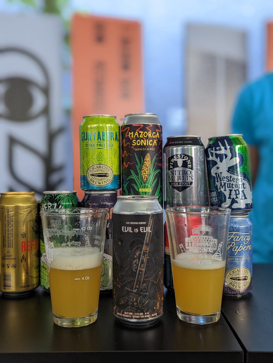 FCervisia's tweet photo. Más delicias de nuestra visita al Festival Cervecero de Occidente en #Guadalajara.
#friguscervisia #beer #cerveza #craftbeer #drinkbeer #BrothelHB @zaklahunik #Cardera @StoneBrewing @CCHercules @CigarCityBeer @8bitBrewing #festival #artesanal #weekend #drinks #beertime https://t.co/S6ftEhV4DI