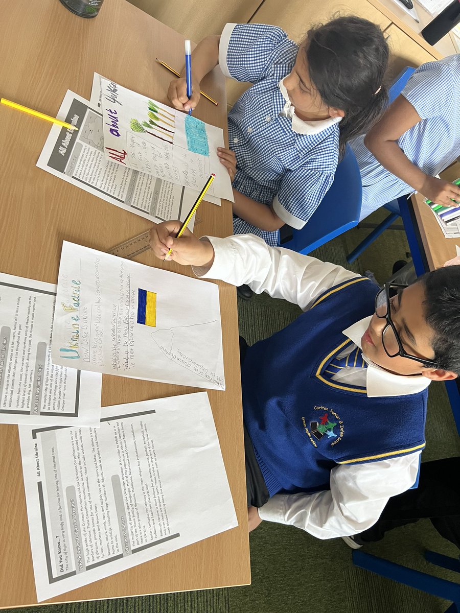 carltonj_i's tweet photo. MFL Week - children in Year 4 visited year 6 to create posters on Ukraine whilst listening to Ukrainian music #MFLweek #Ukraine #OurWorld https://t.co/qCwxJZsYCJ