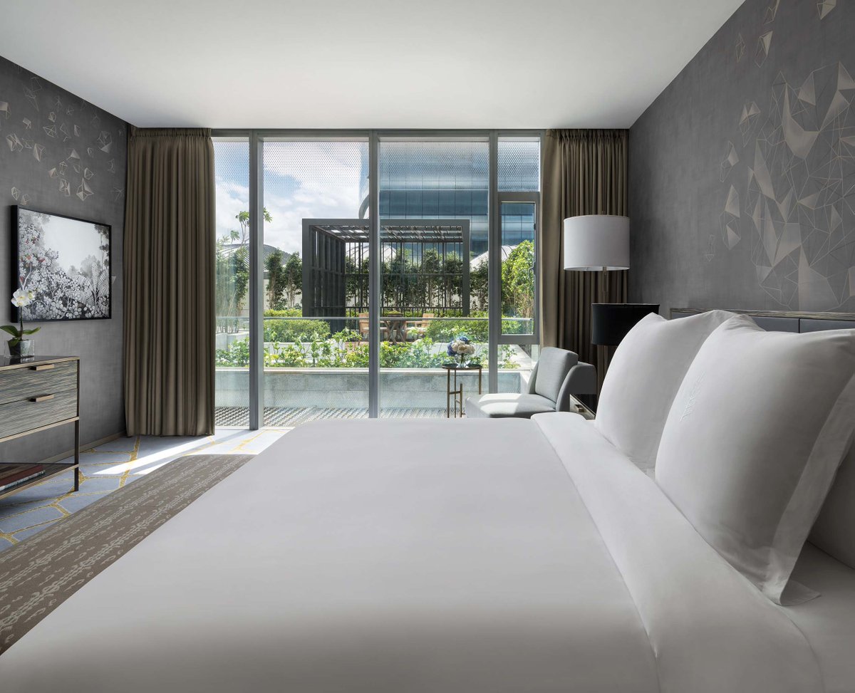 Whether it be a celebration or simply some luxe lounging, our sumptuous Suites are for those who seek an elevated experience. fourseasons.com/bengaluru/acco…

#suite #suitelife #luxury #luxe #luxurious #bewell #elegance #finerthings #fourseasons
