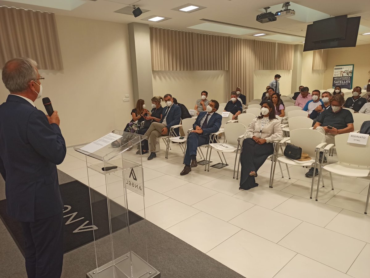 🛰️Prosegue la fitta agenda di visite tecniche nell'ambito del 1° incontro delle Agenzie Spaziali dei Paesi membri dell'IILA presso la base di #Matera di <a href="/ASI_spazio/">Agenzia Spaziale ITA</a> e le sedi a #Bari di due aziende leader del settore aerospaziale: <a href="/e_geos/">e-GEOS</a> e <a href="/SITAELspa/">SITAEL</a>